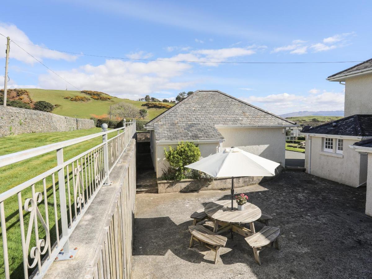 Bryn Deryn Villa Criccieth Exterior photo